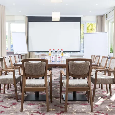 Lenz Ohg ホテル 3*