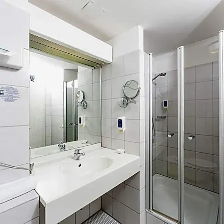 Lenz Ohg Hotel 3*