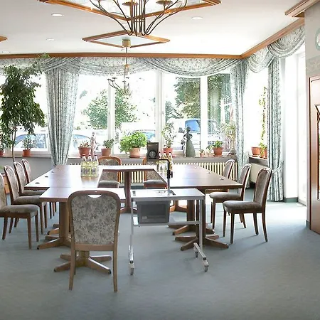 Hotel Lenz Ohg 3*